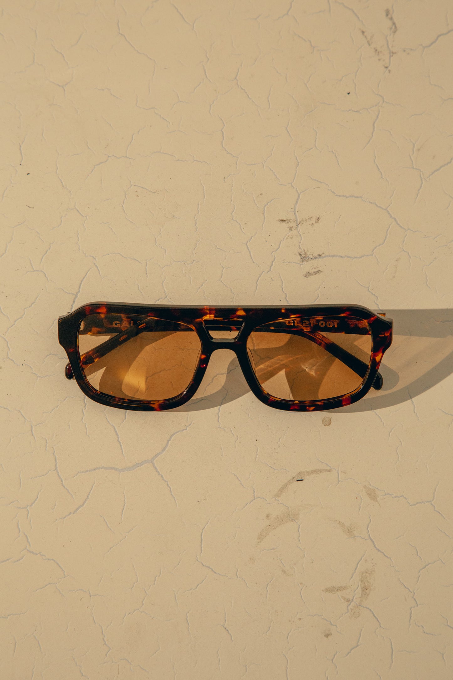 XL Shades